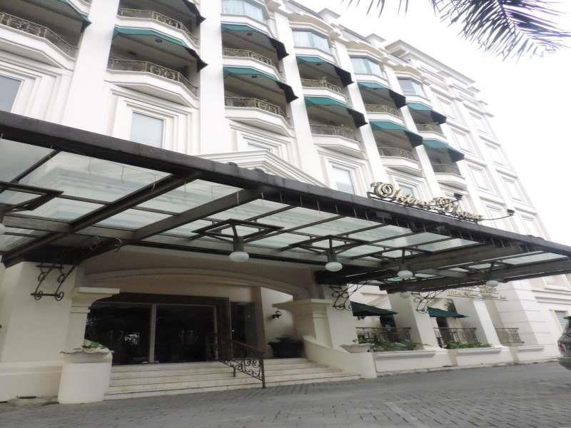 Roosseno Plaza Serviced Apartment Джакарта Экстерьер фото