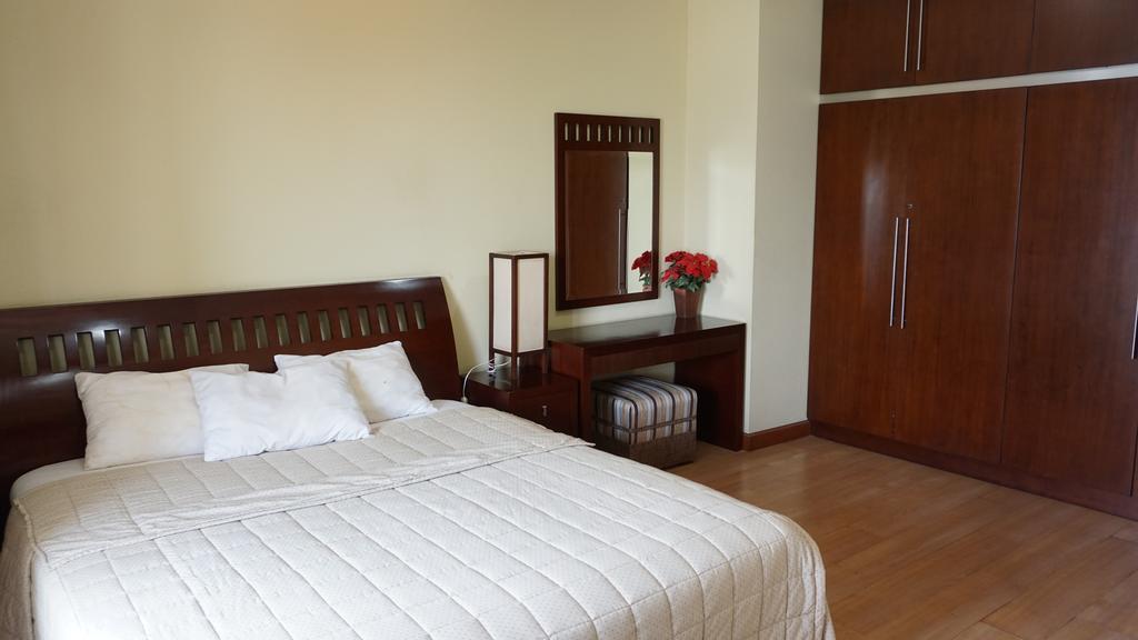 Roosseno Plaza Serviced Apartment Джакарта Экстерьер фото