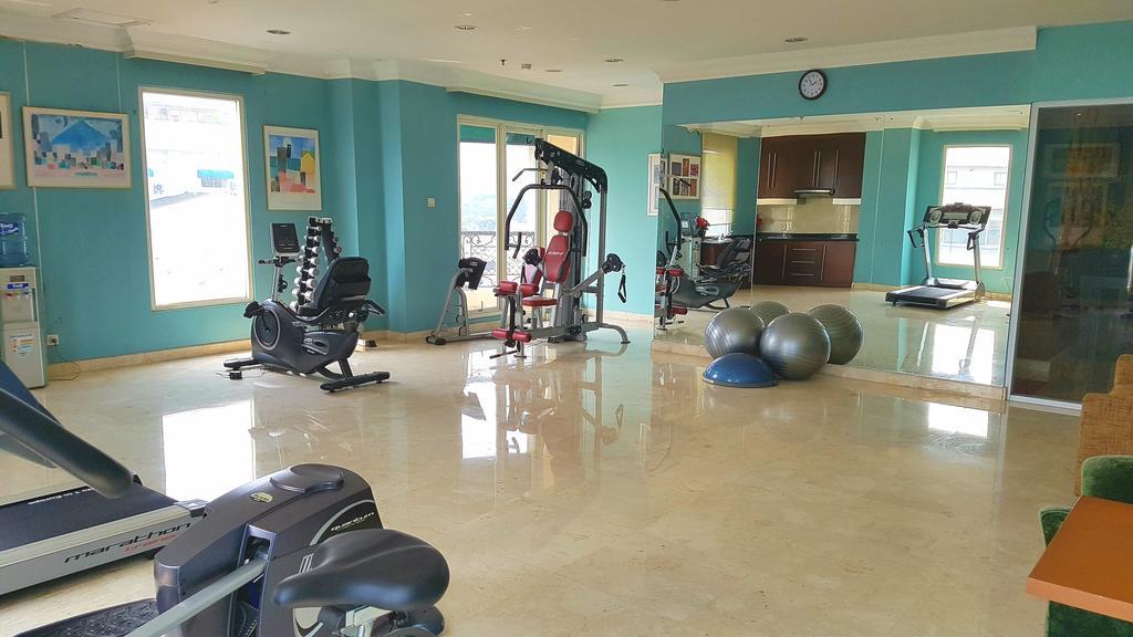 Roosseno Plaza Serviced Apartment Джакарта Экстерьер фото