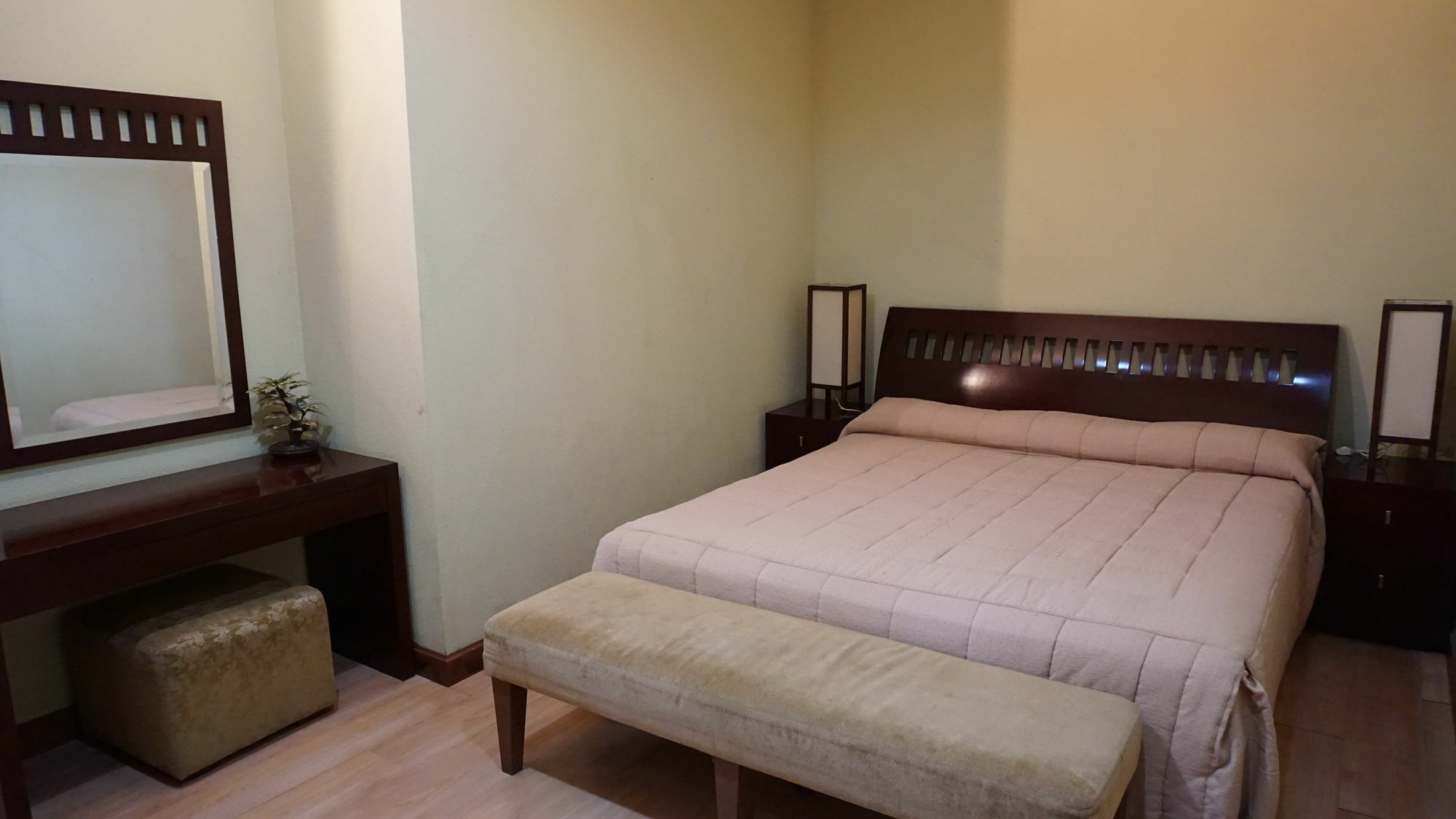 Roosseno Plaza Serviced Apartment Джакарта Экстерьер фото