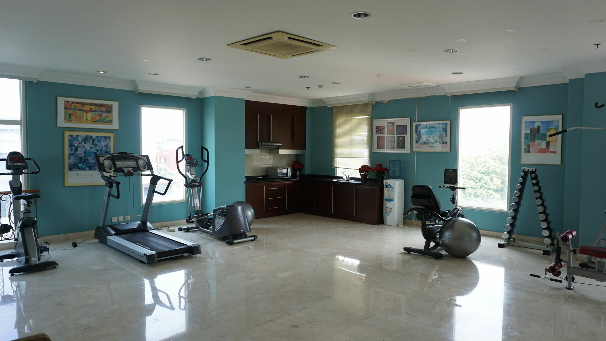 Roosseno Plaza Serviced Apartment Джакарта Экстерьер фото