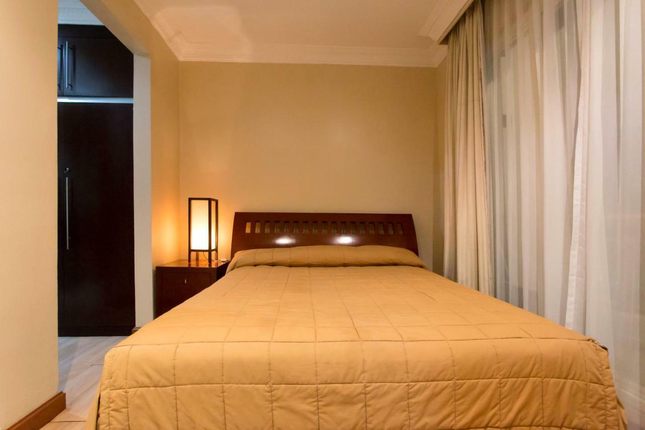Roosseno Plaza Serviced Apartment Джакарта Экстерьер фото